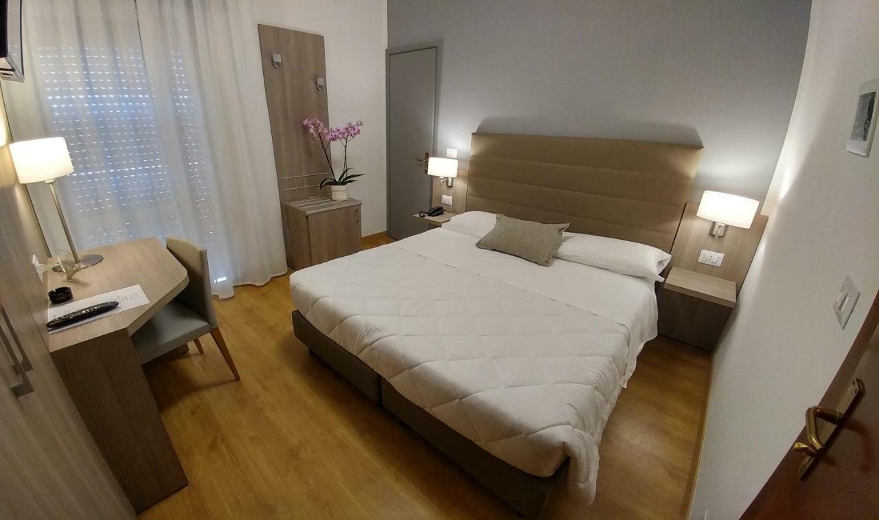 Hotel Loreley Lido di Jesolo Eksteriør bilde